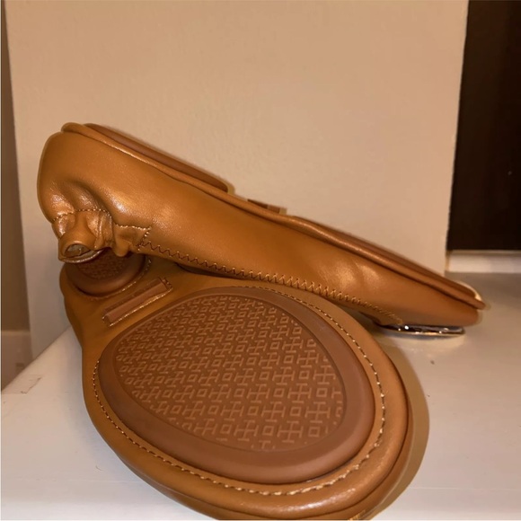 Tory Burch flat gorgeous leather shoes brand new size 6 - Picture 3 of 8